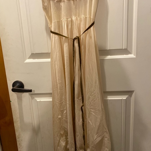 Vintage Vanity Fair Lingerie Dress - Picture 8 of 16